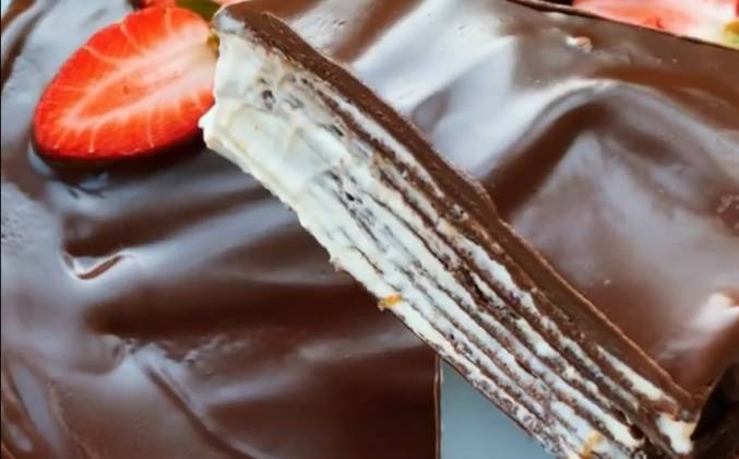 Шоколадный блинный торт со сливочно-апельсиновым кремом рецепт