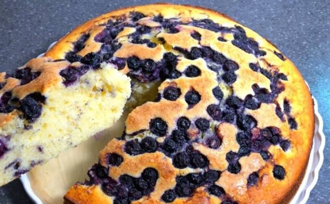 Пирог с вишней из слоеного теста – рецепт с фото пошагово в духовке