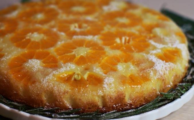 Сметанный пирог с мандаринами и грейпфрутом