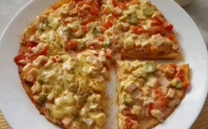 Пицца на сковороде за 10 минут: пошаговый рецепт на сметане | Простые рецепты с фото