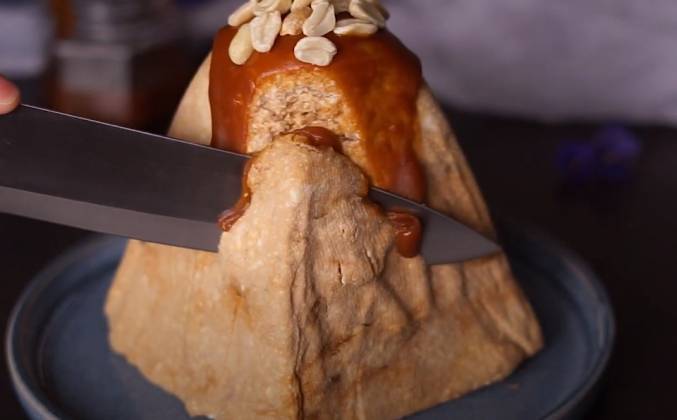 Творожная пасха Сникерс с карамелью из вареной сгущенки рецепт