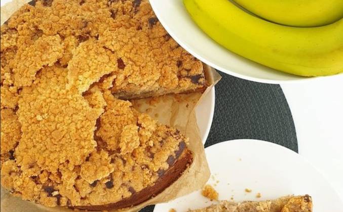 Банановый пирог со штрейзельной крошкой рецепт