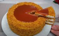 рецепт Домашний морковный торт с карамелью
