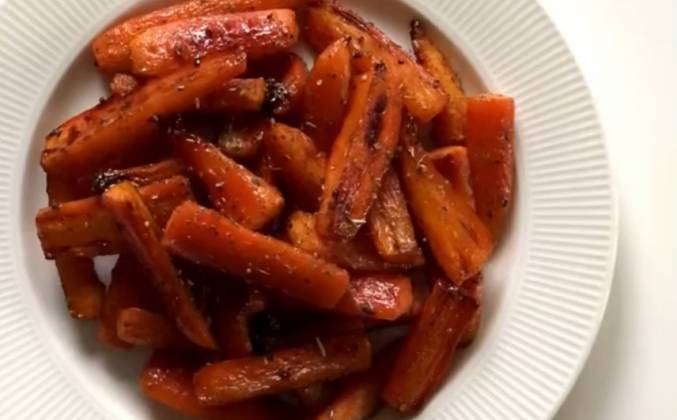 Видео Карамелизированная запечённая морковь в духовке рецепт