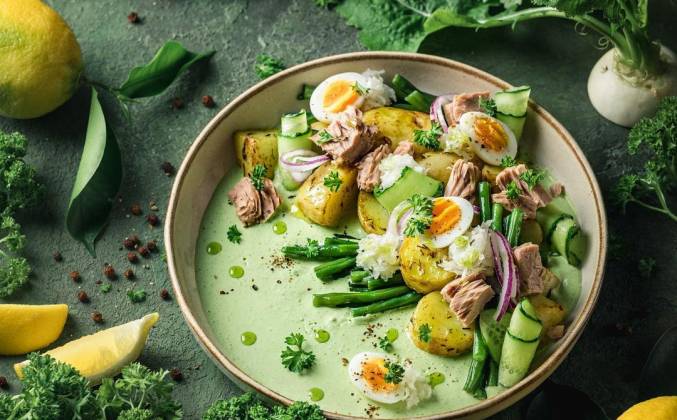 Салат нисуаз с тунцом и картошкой рецепт