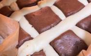рецепт Шоколадный пирог киндер делис с творогом