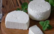 рецепт Адыгейский сыр из молока и уксуса в домашних условиях