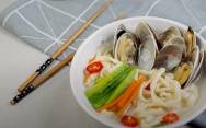 рецепт Корейская лапша калькуксу с моллюсками вонголе