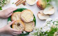 рецепт Слоеные пирожные с франжипаном и грушами
