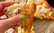 рецепт Ленивая пицца с колбасой и сыром в духовке