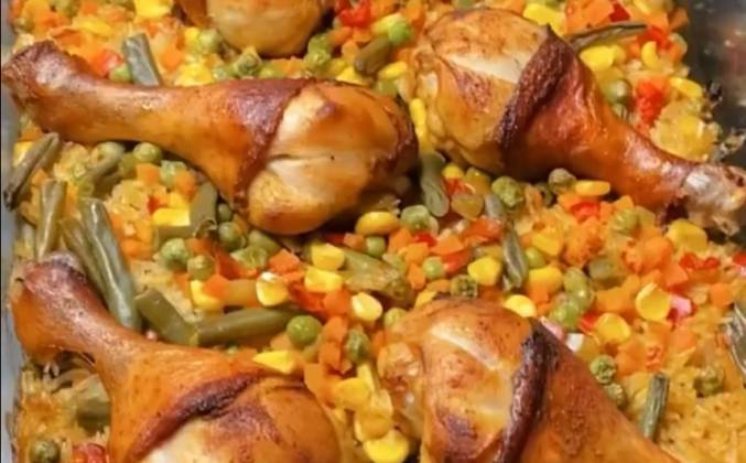 Рис с овощами и курицей в духовке рецепт