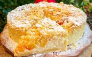 рецепт Пирог со сметанной начинкой, нектаринами и штрейзелем