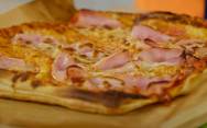 рецепт Пицца с ветчиной и сыром моцарелла