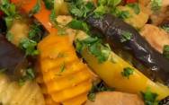 рецепт Жаренное овощное рагу с мясом индейки на сковороде