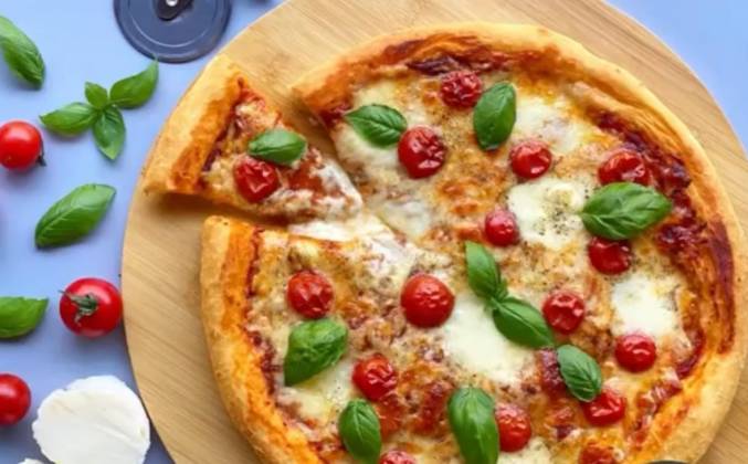 Видео Домашняя итальянская пицца Маргарита классическая рецепт