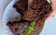 рецепт Шоколадно овсяный пирог на сливках с орехами и сухофруктами