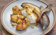 рецепт Бананы с шоколадом и печёные яблоки на гриле Просто Кухня