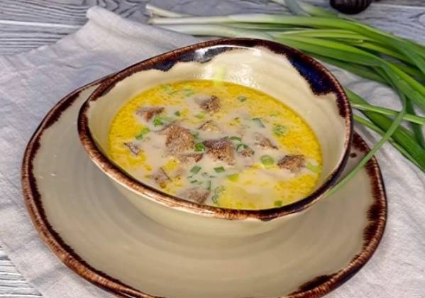 Сырный суп с курицей, плавленным сыром, морковкой и картошкой рецепт