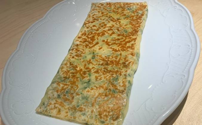 Тонкие лепешки с сыром и зеленью на сковороде рецепт
