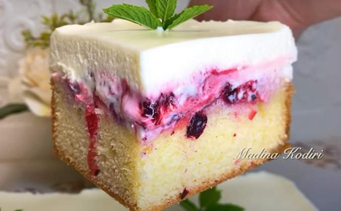 Пирог торт с ягодами и сметанной заливкой рецепт
