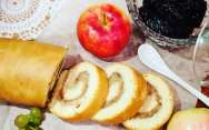 рецепт Бисквитный рулет с яблочной начинкой