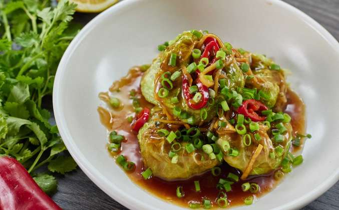 Голубцы из китайской капусты с фаршем в духовке Просто Кухня рецепт