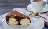 рецепт Шоколадный пирог с творожно кокосовыми шариками Просто Кухня