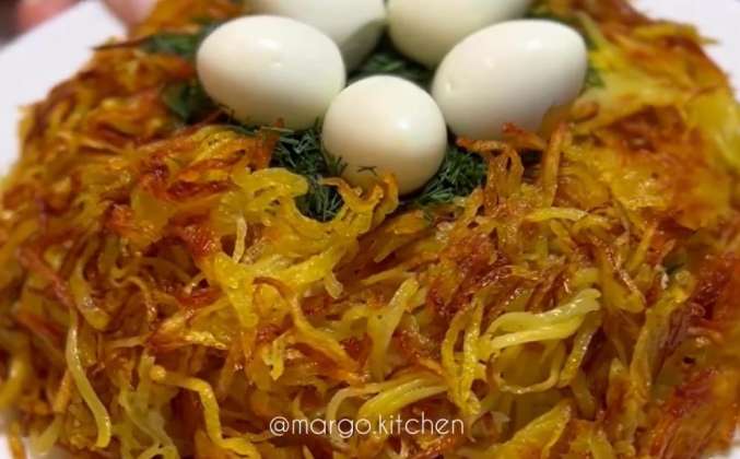 Салат «Гнездо глухаря» с огурцом, картофелем и курицей рецепт