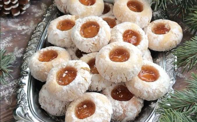 Миндальное печенье с медом и абрикосовым джемом рецепт