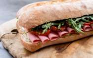 рецепт Итальянский сэндвич-паноццо с колбасой