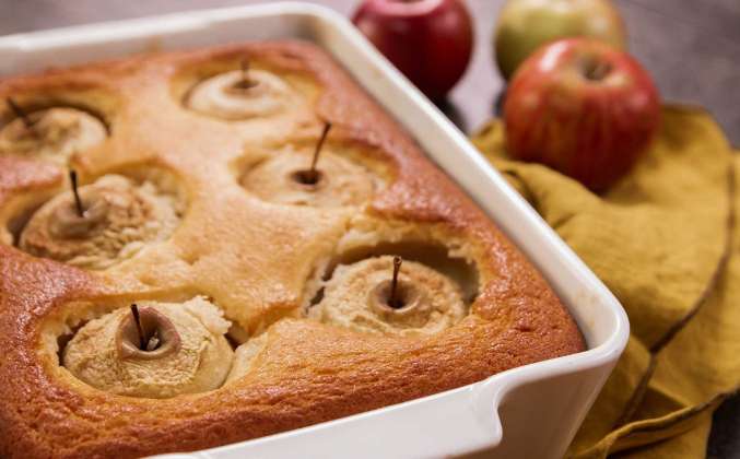 Творожный пирог с яблоками и изюмом Просто Кухня рецепт