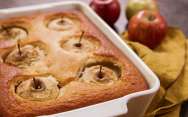 рецепт Творожный пирог с яблоками и изюмом Просто Кухня