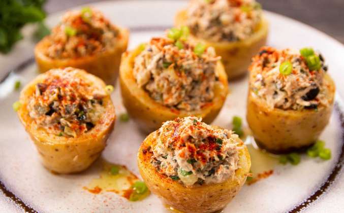 Картофель с тунцом и маслинами по-андалузски рецепт