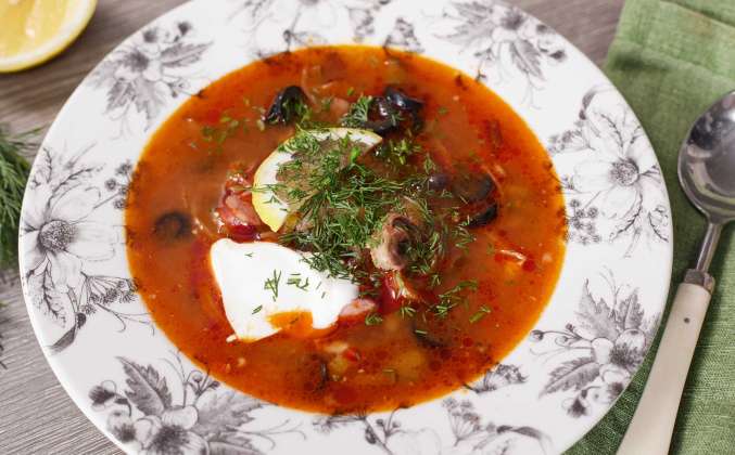 Суп Солянка с куриными сердечками и свиными ребрами Просто Кухня рецепт