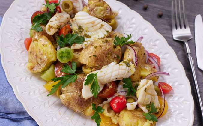 Салат с кальмарами и картошкой Просто Кухня рецепт