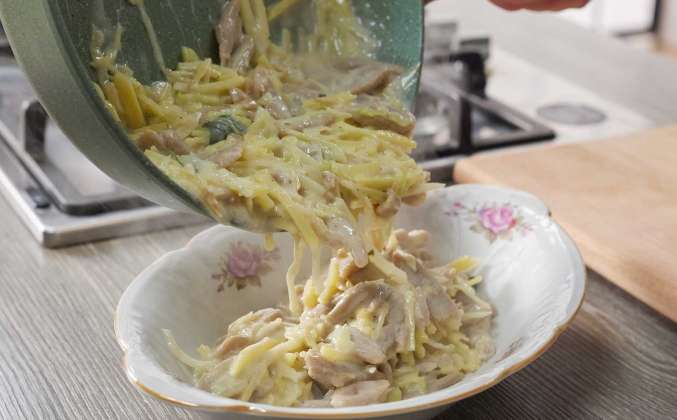 Домашняя паста с картошкой и капустой Просто Кухня рецепт
