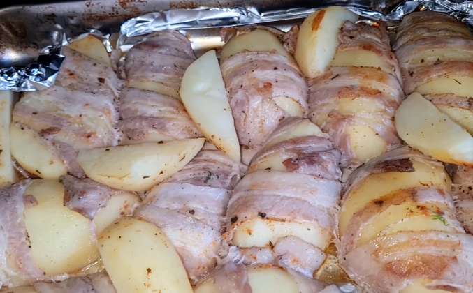 Свиная грудинка с картошкой в духовке рецепт