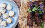 рецепт Шашлык «Наполеон» и грибы с сырной начинкой Просто Кухня