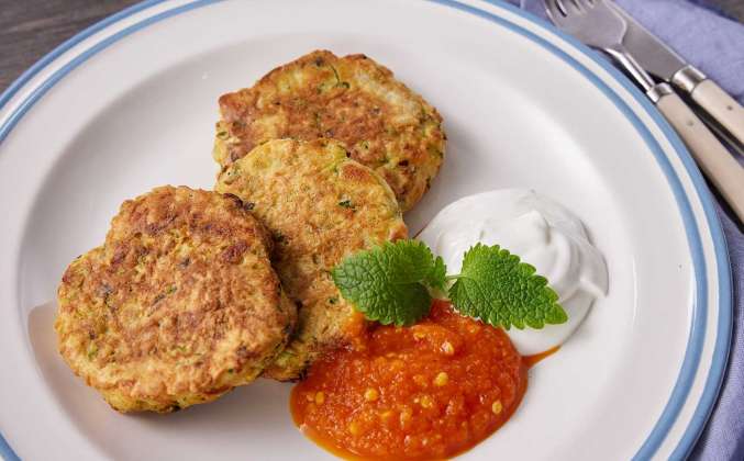 Греческие оладьи из кабачков цукини Просто Кухня рецепт