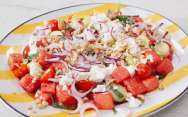 Салат с арбузом, помидорами и сыром брынза