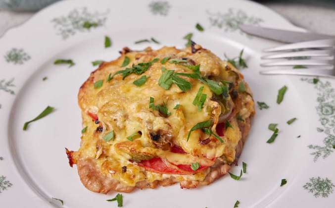Мясо по французски с грибами и сыром Просто Кухня рецепт
