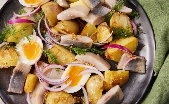 Салат картофельный с сельдью Просто Кухня рецепт