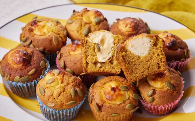 Тыквенные маффины с чизкейком Просто Кухня рецепт